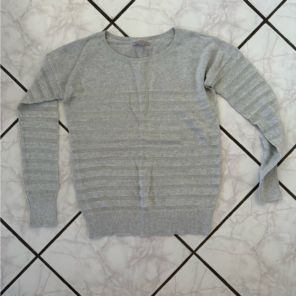 Gap sweater